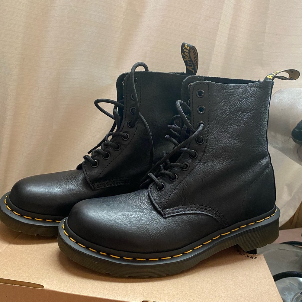 Dr. Air Wair Martens